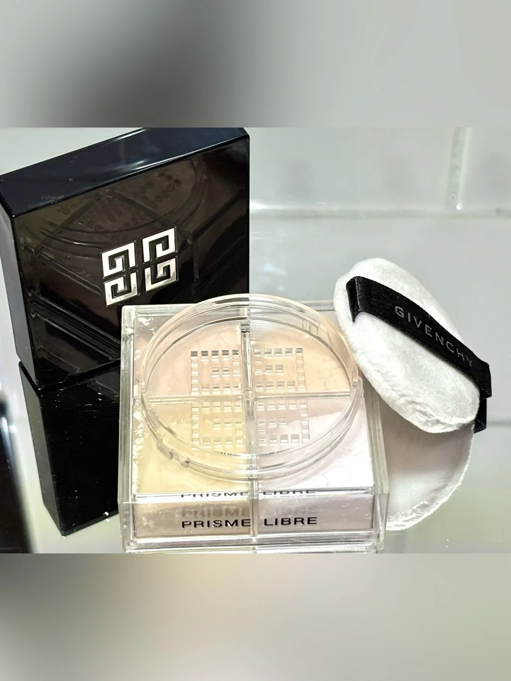 Givenchy Original Formula Prisme Libre Powder Satin Blanc No 2